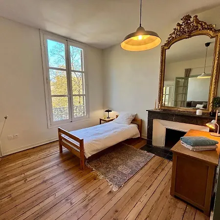 4 Voyageurs Proche Chateau Et Gare Apartment *